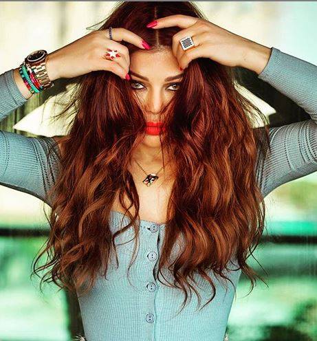 بالصور - هكذا تبدو هيفاء وهبي بالحجاب