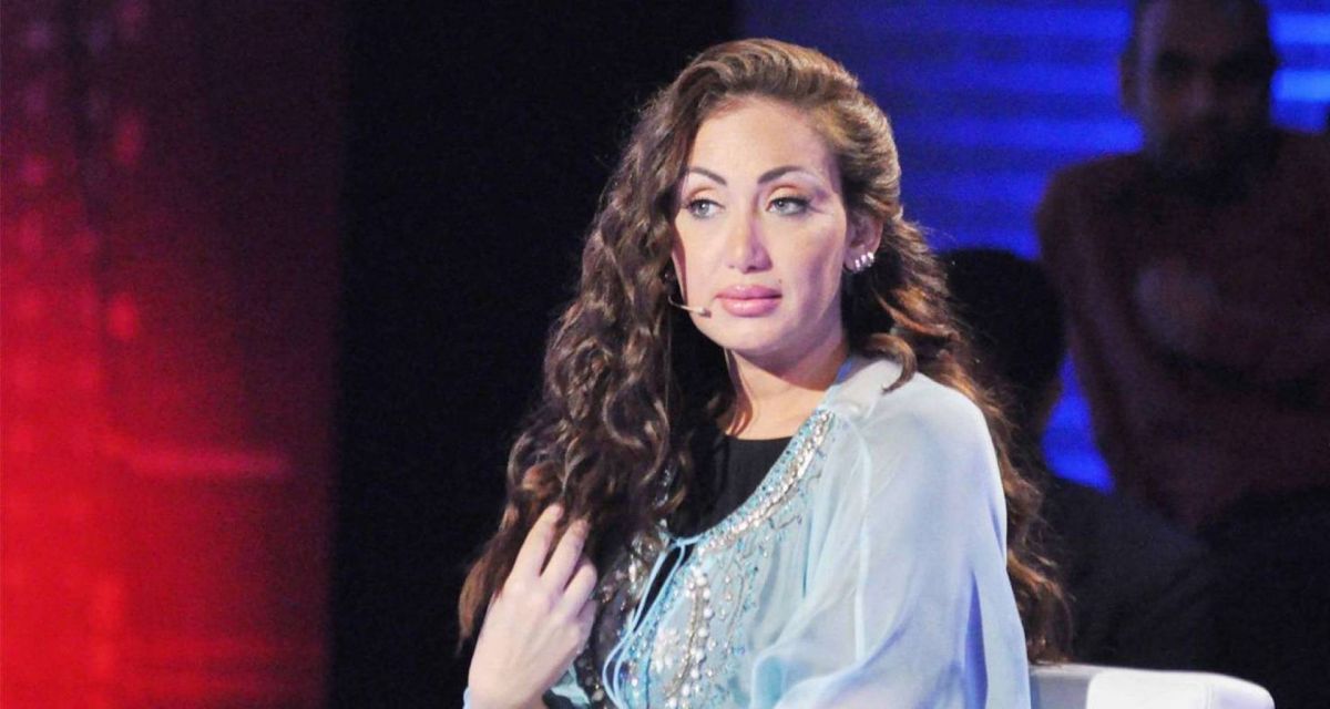 بالفيديو - ريهام سعيد تدافع عن نجم شهير تعرض للتنمر بسبب لون بشرته