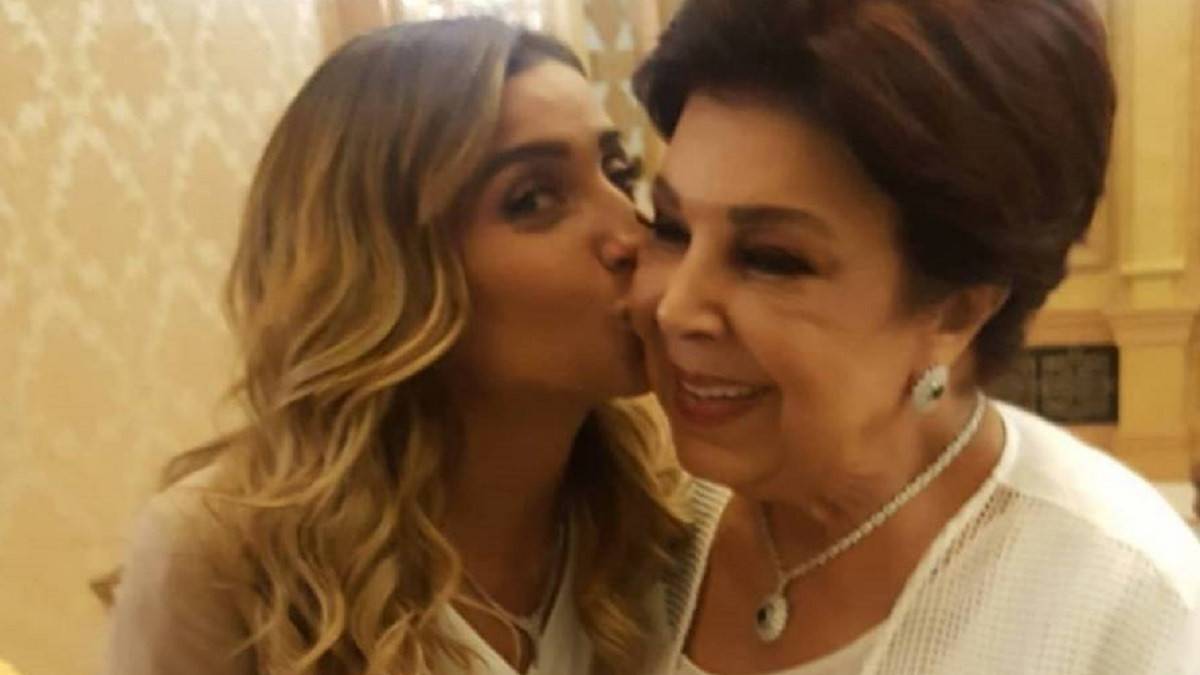 بعد إصابة رجاء الجداوي بكورونا.. هؤلاء النجوم يعيشون حالة قلق على أنفسهم