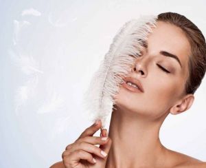 كيفية تضييق مسامات البشرة بوصفة سهلة من منزلك