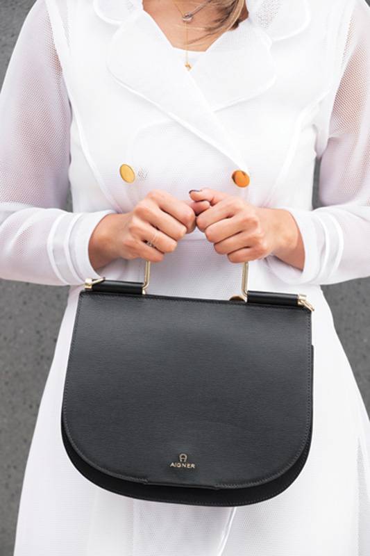 حقيبة من AIGNER