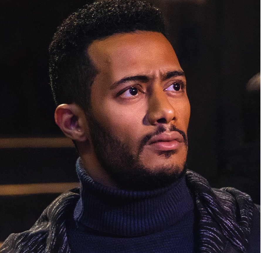 بعد صورة ميلاده العائلية الجمهور يواجه محمد رمضان بصورة لزوجته الأولى وابنتهما