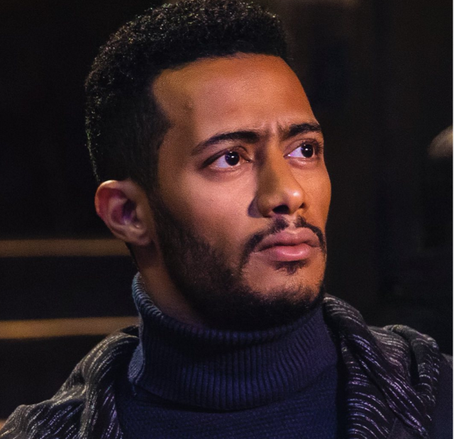 بعد صورة ميلاده العائلية الجمهور يواجه محمد رمضان بصورة لزوجته الأولى وابنتهما