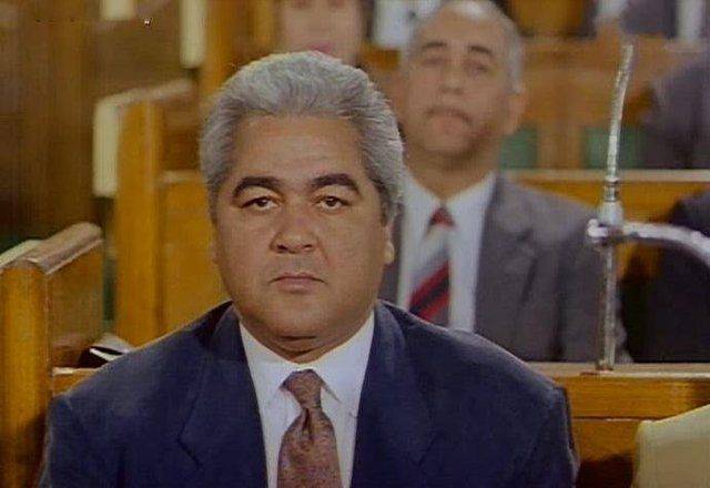 بعد صورة خطوبته - الراحل مصطفى متولي في ظهور نادر مع ولديه