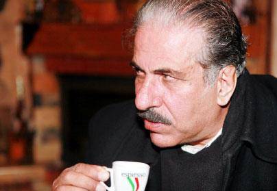 الموت يفجع النجم تيسير ادريس