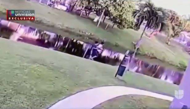 بالفيديو - كاميرا توثق جريمة مروعة لأم تقتل ابنها المصاب بالتوحد