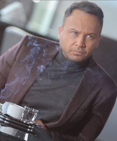 مكسيم خليل يستفز الجمهور بصورة