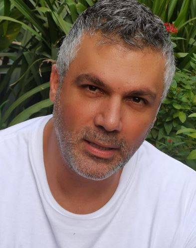 بالفيديو - فارس كرم يحسم الجدل ويعترف بزواجه