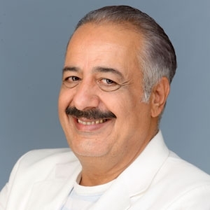 أيمن زيدان .. يوجه سؤاله الى الآخرين