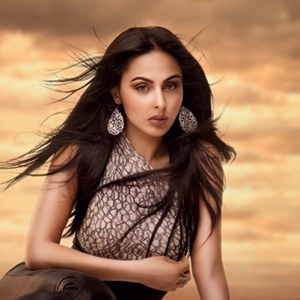 الفنانة ميس حمدان