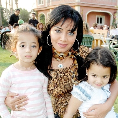 خطط الفنانات لحماية أبنائهن من إنفلونزا الخنازير