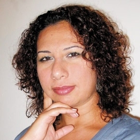  الفنانة الفلسطينية جورجينا عصفور...