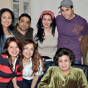 غادة عبد الرازق .. 'تُقنع حسن يوسف بالزواج منها'