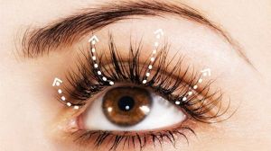 زيوت طبيعية لتكثيف الرموش!