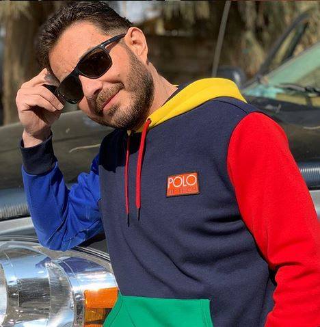 أحمد زاهر يثير ضجة بفيديو من كواليس 