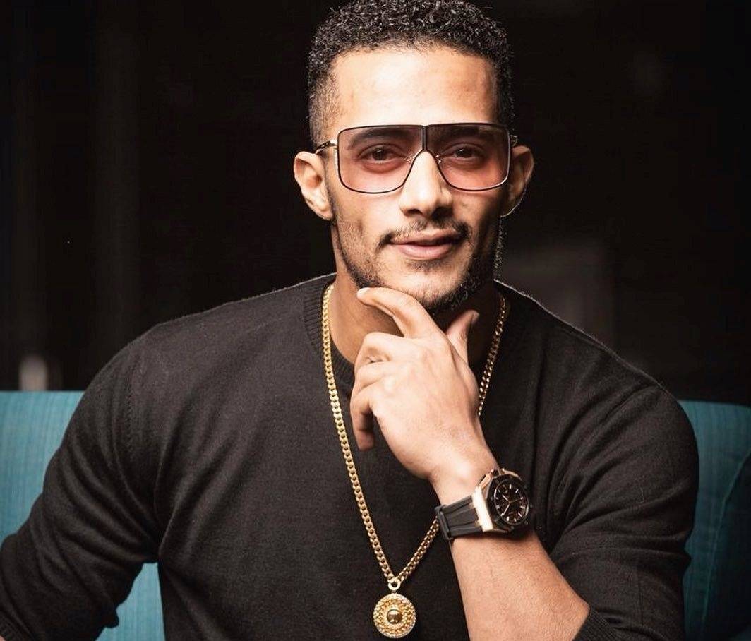 بالفيديو - محمد رمضان يتلقى هدية خاصة و