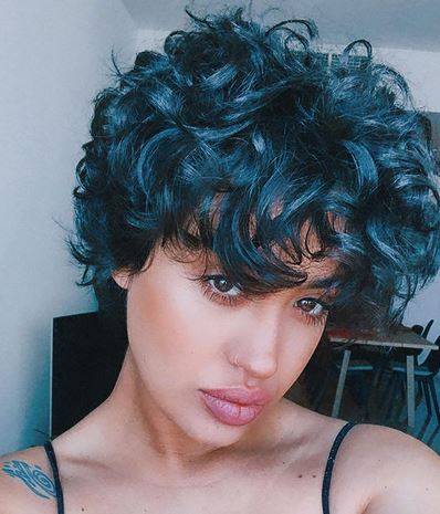 بالصور - هكذا بدت نينا عبد الملك بعد إنجابها طفلها الأول