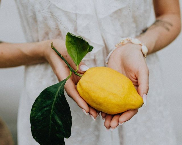 كيف تخسرون الوزن وتحرقون الدهون بالليمون وبيكربونات الصودا؟