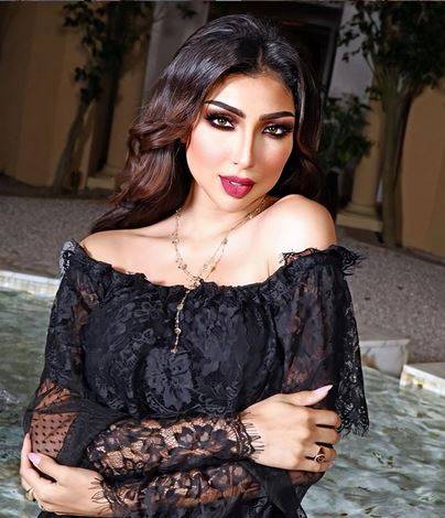 بالصور - دنيا بطمة بإطلالة مبهرة ومكياج قوي يغيّر شكلها بالكامل