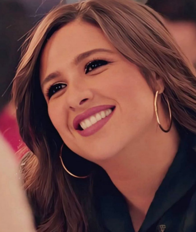 بالفيديو – كيف كانت ياسمين عبد العزيز في سن الـ19 عاماً؟