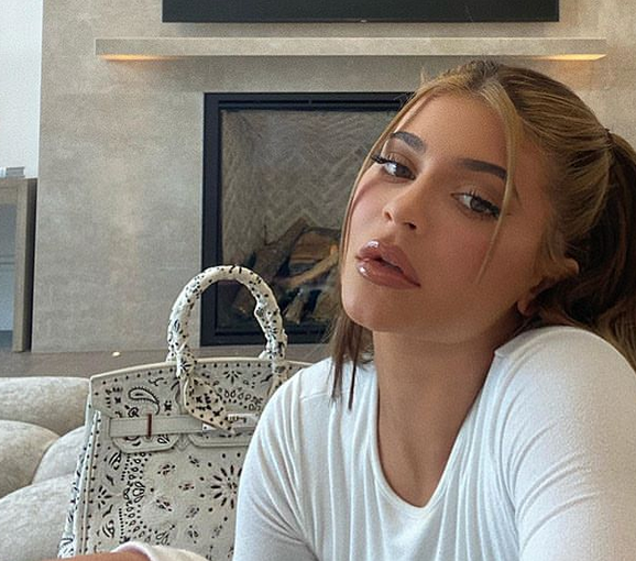 مجلة Forbes  تتحدث عن خداع كايلي جينير وتسحب اسمها من لائحة أصغر أثرياء العالم