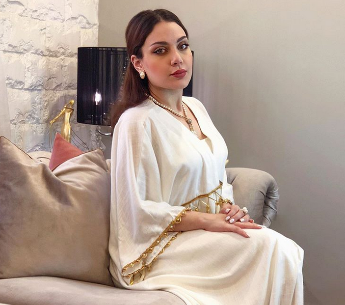 بالصورة – هكذا كانت ابنة هيفاء وهبي في طفولتها عندما كانت بعيدة عنها