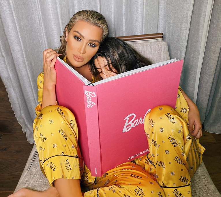 بالصورة – هل تشترين بيجاما مايا دياب بهذا السعر؟