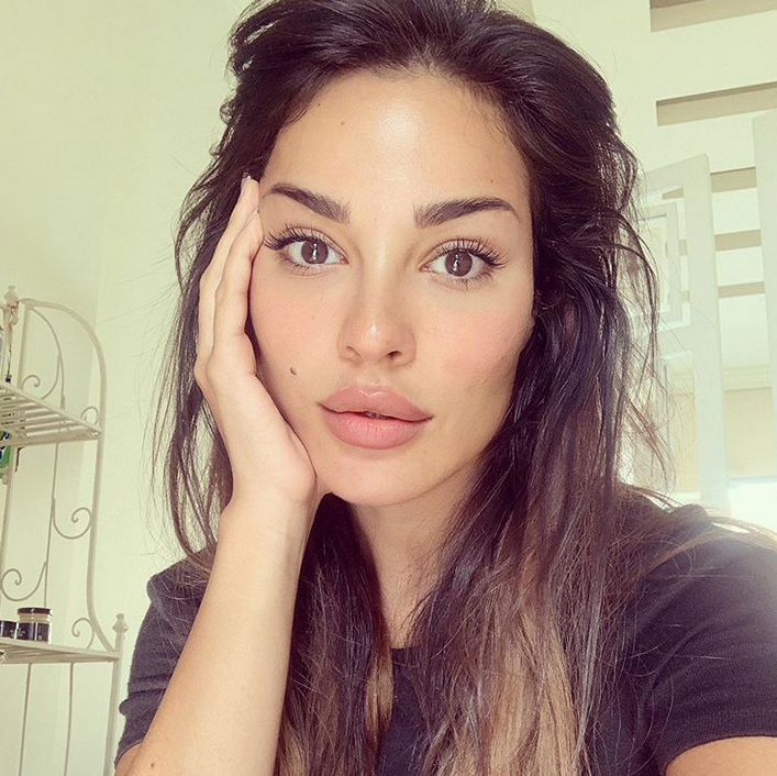 نادين نسيب نجيم توضح حقيقة تصريح مسيء للممثلات السوريات