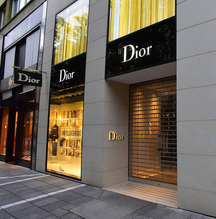 تعاون غير مسبوق من Dior... ما قصة السكوتر الجديدة؟