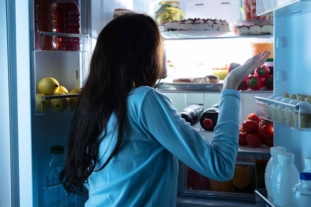 دراسة تشدد: لا تتناولوا العشاء في وقت متأخر... النتائج وخيمة