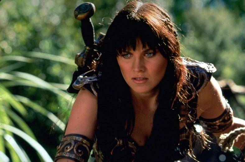 بالصور – البطلة الخارقة زينا في أحدث ظهور لها... هكذا أصبحت