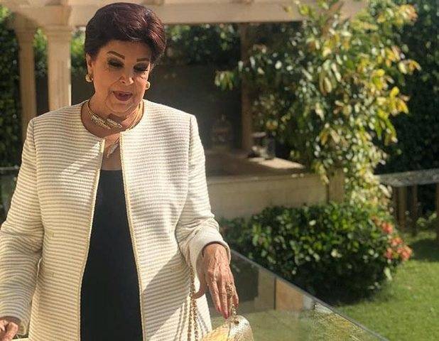 بالصورة – المتابعون يتذكرون كيف كانت رجاء الجداوي في يوم زفافها قبل 50 عاماً