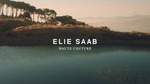 إيلي صعب في مجموعته الراقية للخريف والشتاء المقبلين: إنها العودة الى الجذور!