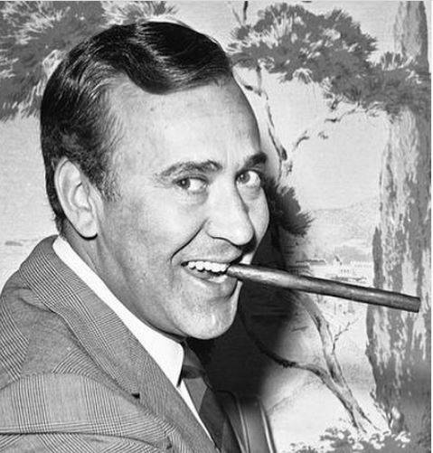 الموت يفجع توم هانكس