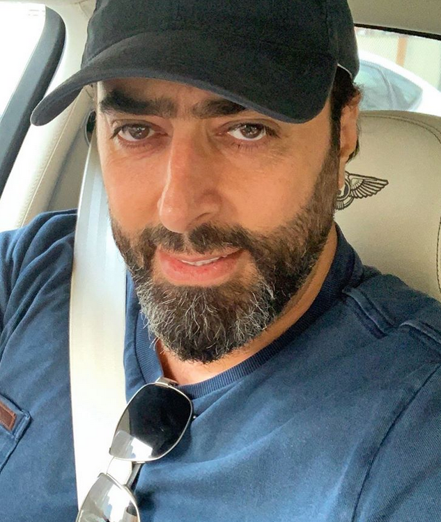 صورة لباسم ياخور في عمر الـ8 سنوات... هل يشبه ابنه؟