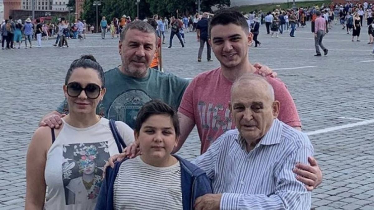 الآباء بعيون بناتهن النجمات!