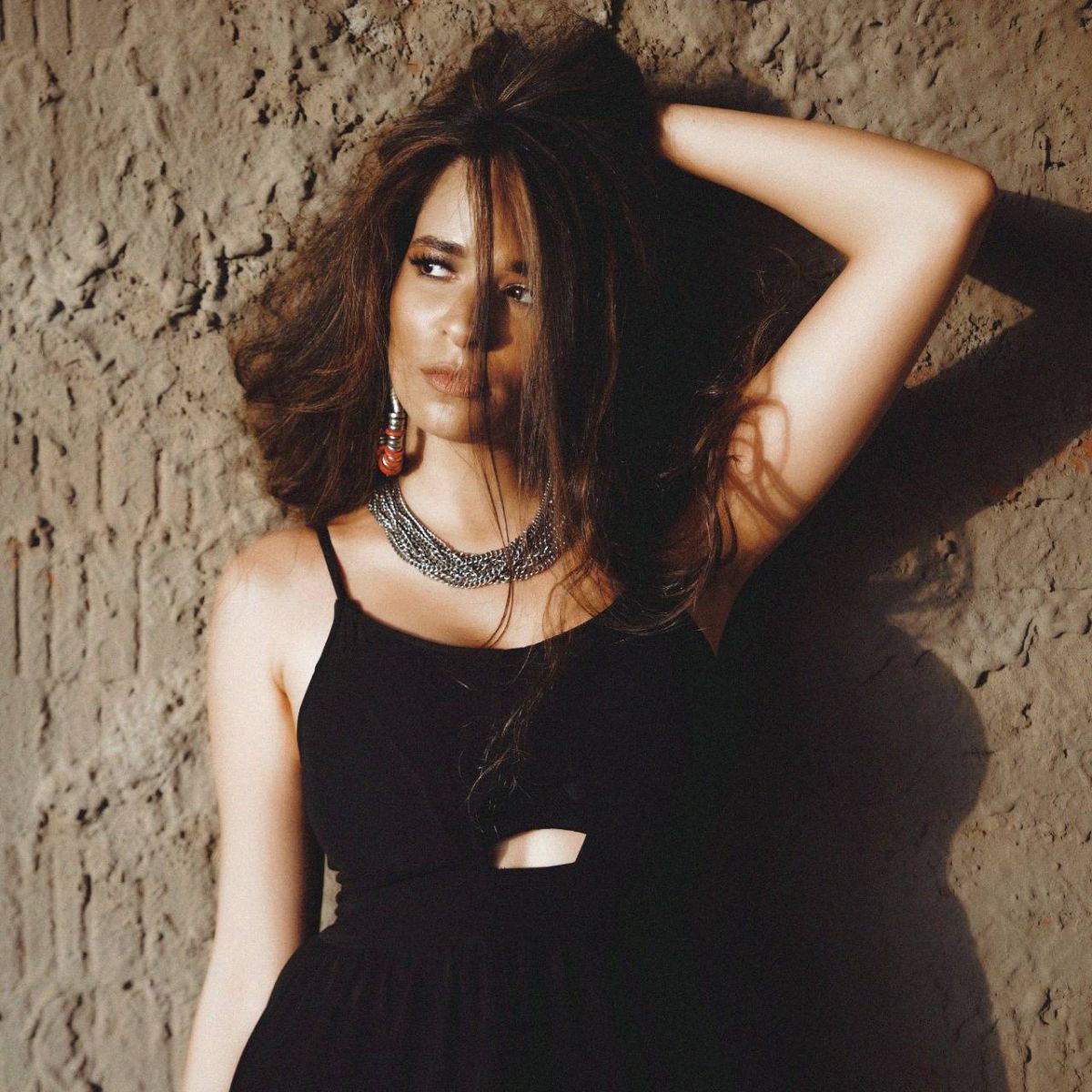 حسن شاكوش يهاجم ابنة الراحل إبراهيم يسري