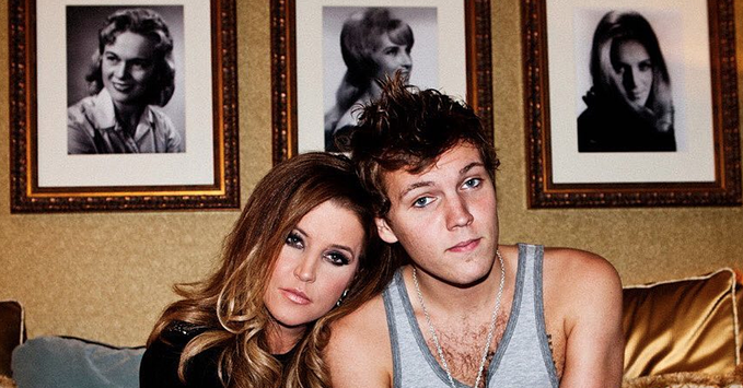 مأساة جديدة.. إنتحار حفيد إلفيس بريسلي بطلق ناري