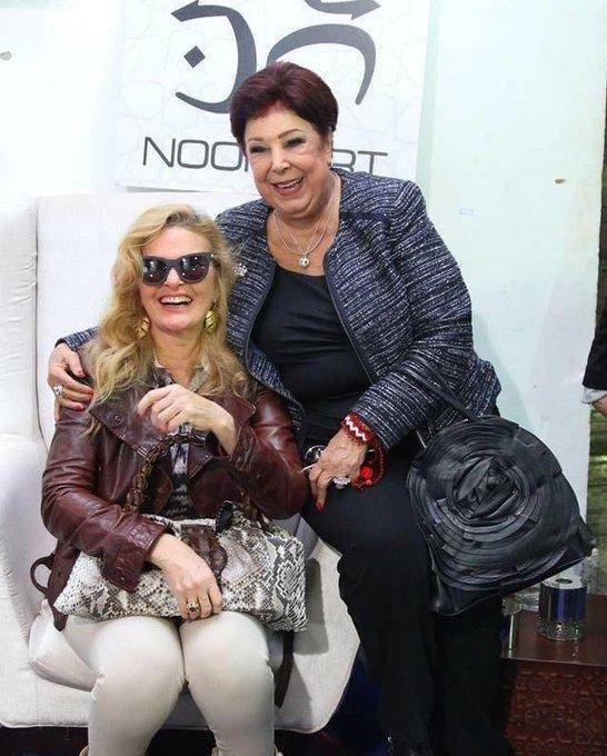 بالفيديو - يسرا تنهار من البكاء حزنا على رجاء الجداوي.. وهذه آخر كلماتها لها