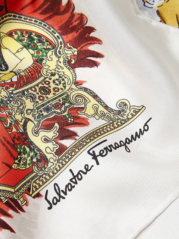 سحر النقوش من سلفاتوري فيراغامو