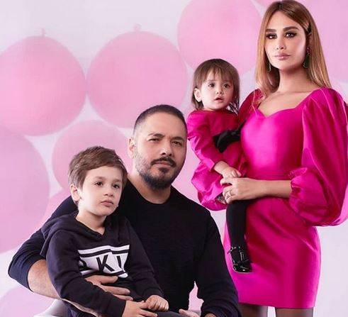 بالفيديو - إبنة رامي عياش تقلد والدتها وتصبح نسخة عنها