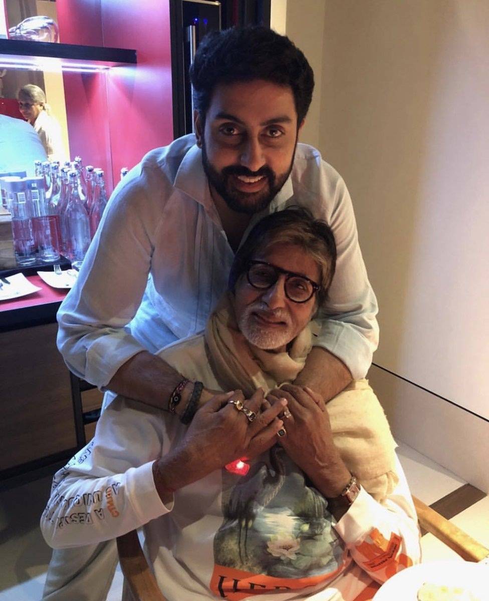 بعد إصابة والده بدقائق.. نجل أميتاب باتشان يعلن إصابته بكورونا