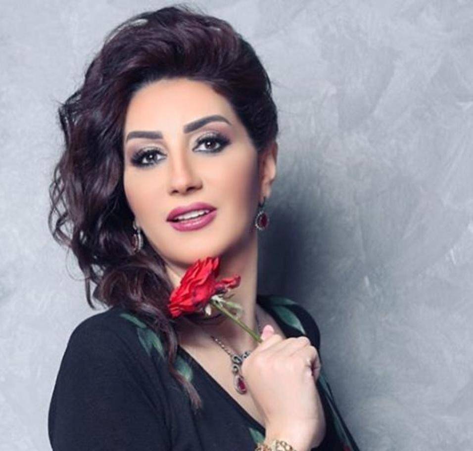 وفاء عامر تعلن إصابة شقيقتها بجلطة