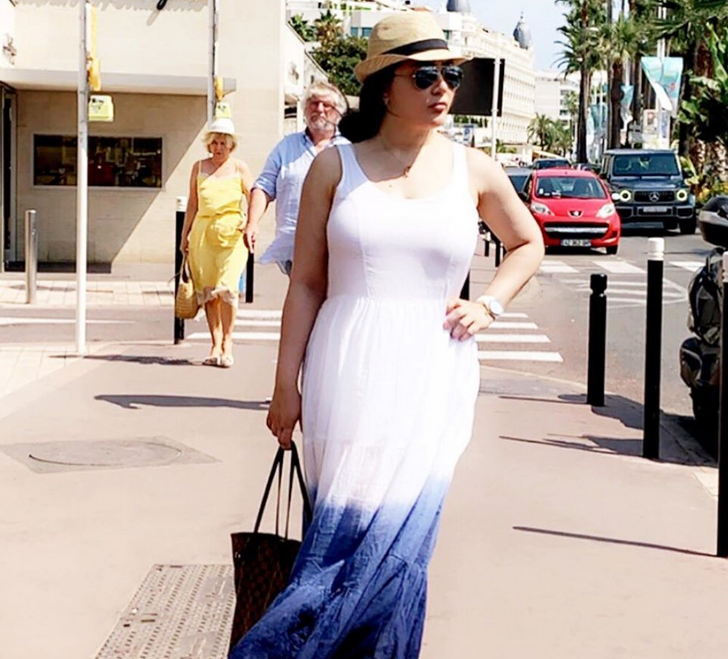 بالفيديو – هجوم على فنانة عربية دعت لتفتيح البشرة بمنتج تبييض الملابس