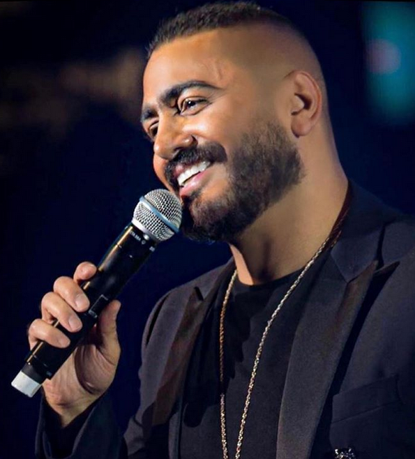 في صورة قديمة - تامر حسني يلعب كرة القدم مع ناشئي نادي الزمالك