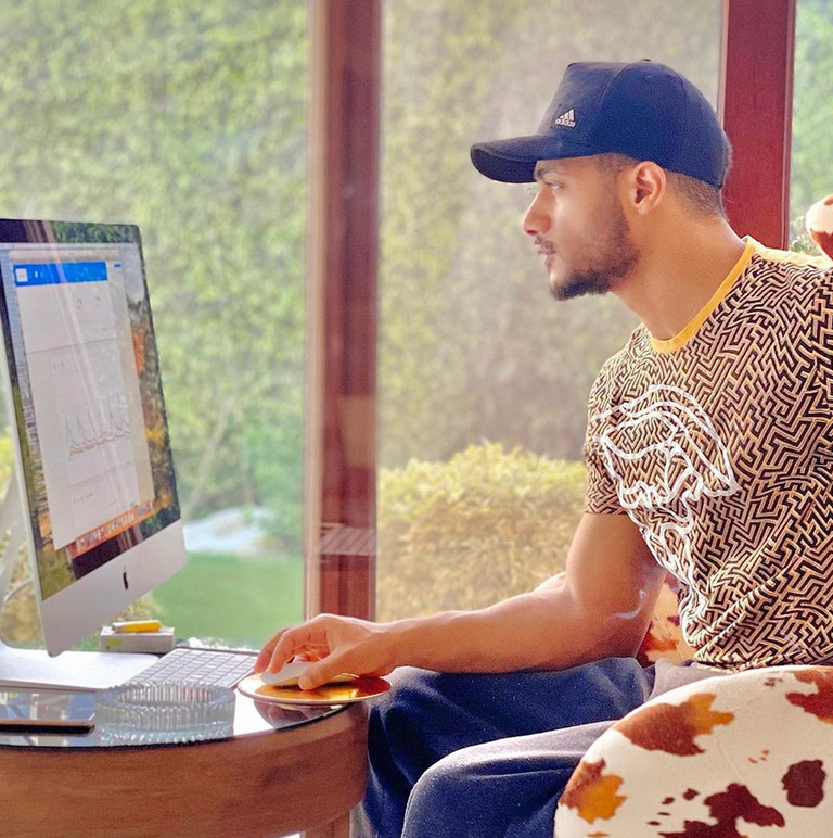 بالفيديو -  بعدما توقعت تعرضه لحادث... محمد رمضان يرد على ليلى عبد اللطيف