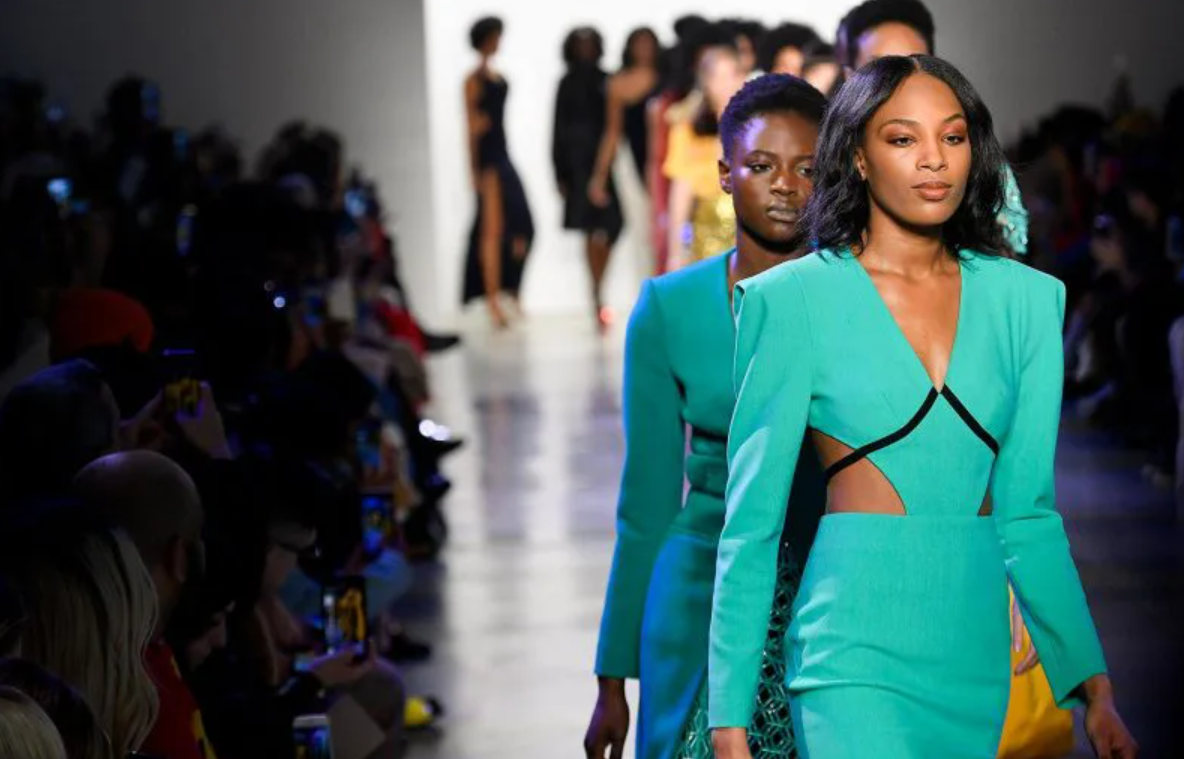 رغم انتشار كورونا إنطلاق عروض أسبوع الموضة في نيويورك