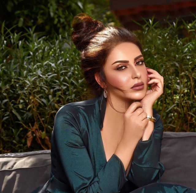 نورا العايق