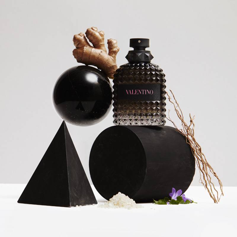 عطران رائعان من فالنتينو: Valentino Born in Roma للرجل والمرأة