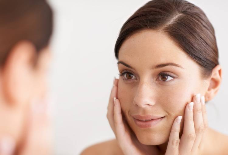 هذا الكريم المنزلي يملأ التجاعيد في مدة قصيرة